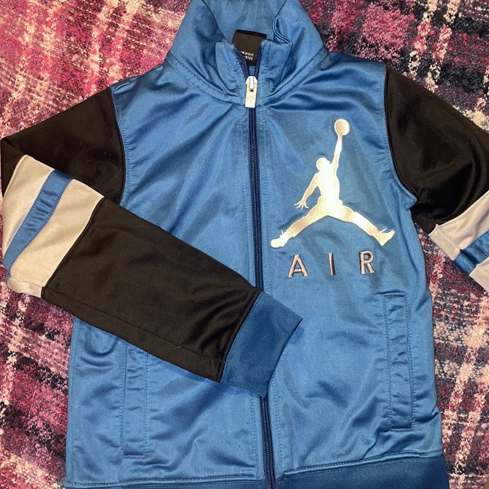 boys Jordan zip up